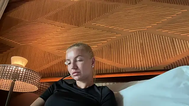 aestetick online show from November 2025 04:24:01 AM