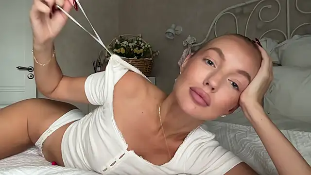 aestetick online show from October 2025 09:21:01 AM