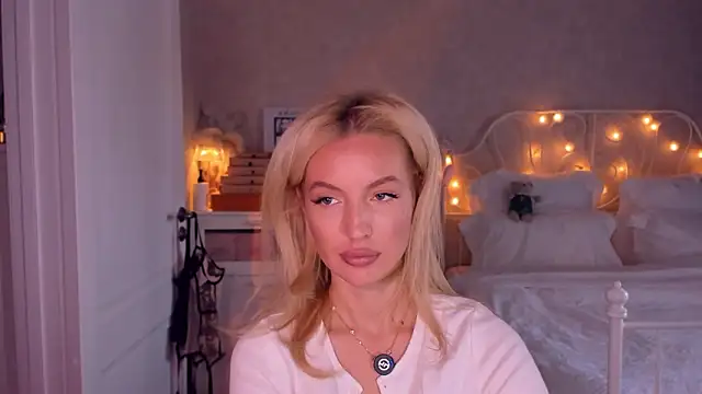 aestetick online show from March 2026 11:09:01 AM