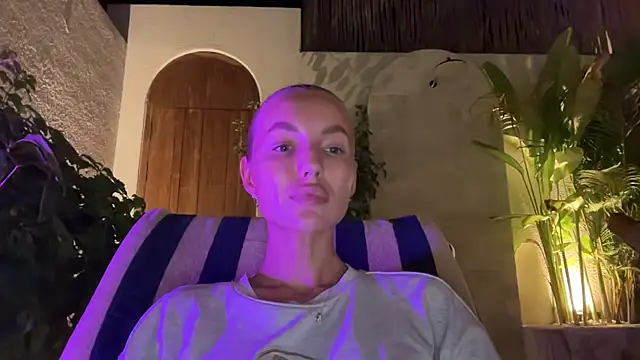 aestetick online show from November 2025 12:48:02 PM