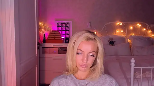 aestetick online show from January 2026 07:12:01 PM