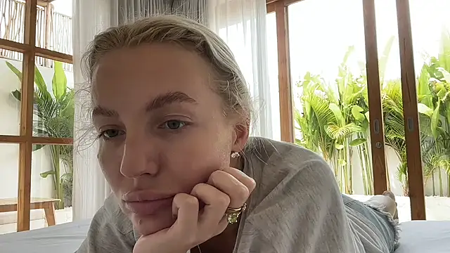 aestetick online show from November 2025 05:50:01 AM