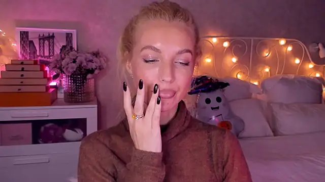 aestetick online show from November 2025 12:53:01 PM