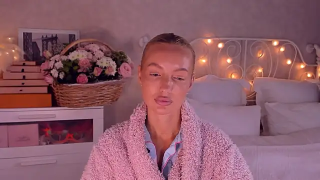 aestetick online show from December 2025 06:50:01 AM