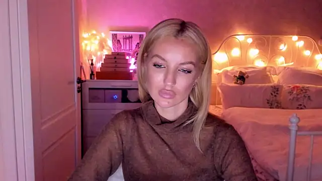 aestetick online show from November 2025 12:31:02 PM