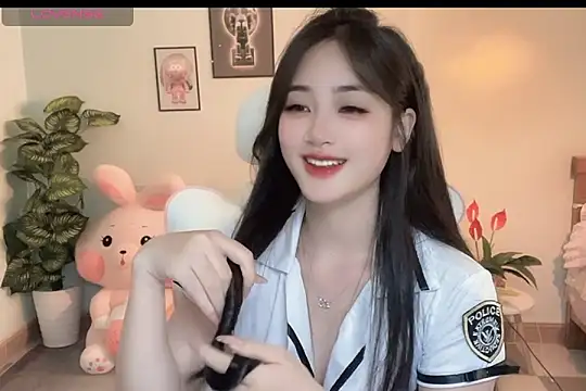 Snapshot of _Aimy_ chatting on October 2025 05:01:01 AM Aimy online show from October 2025 05:01:01 AM