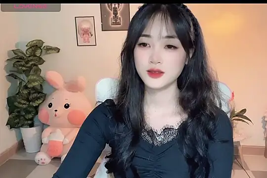 Snapshot of _Aimy_ chatting on October 2025 04:51:02 PM Aimy online show from October 2025 04:51:02 PM