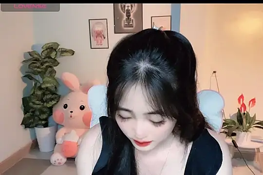 Snapshot of _Aimy_ chatting on October 2025 04:29:02 PM Aimy online show from October 2025 04:29:02 PM