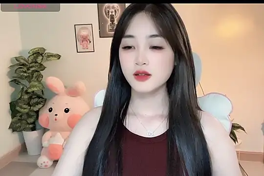 Snapshot of _Aimy_ chatting on November 2025 05:33:02 AM Aimy online show from November 2025 05:33:02 AM