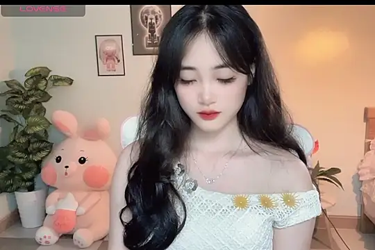 Snapshot of _Aimy_ chatting on October 2025 04:35:02 AM Aimy online show from October 2025 04:35:02 AM