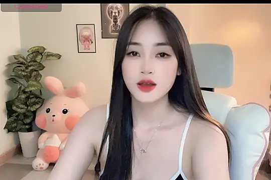 Snapshot of _Aimy_ chatting on December 2025 08:09:02 AM Aimy online show from December 2025 08:09:02 AM