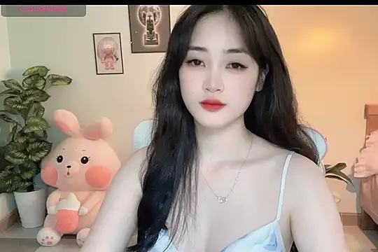 Snapshot of _Aimy_ chatting on October 2025 04:35:01 AM Aimy online show from October 2025 04:35:01 AM