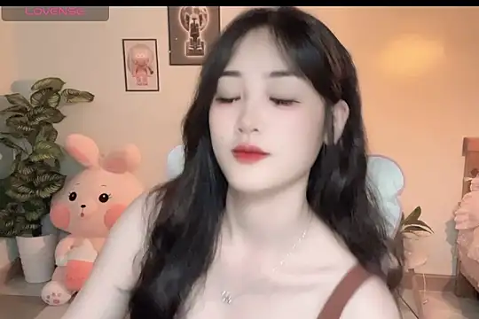 Snapshot of _Aimy_ chatting on October 2025 03:46:02 PM Aimy online show from October 2025 03:46:02 PM