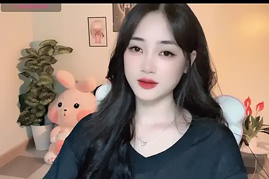 Snapshot of _Aimy_ chatting on October 2025 05:01:02 PM Aimy online show from October 2025 05:01:02 PM