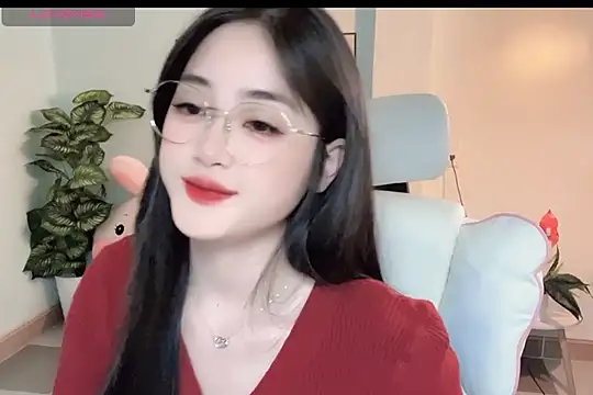 Snapshot of _Aimy_ chatting on November 2025 06:36:01 AM Aimy online show from November 2025 06:36:01 AM