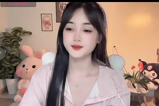 Snapshot of _Aimy_ chatting on November 2025 04:30:01 PM Aimy online show from November 2025 04:30:01 PM