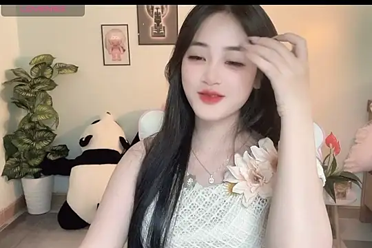 Snapshot of _Aimy_ chatting on September 2025 04:06:01 AM Aimy online show from September 2025 04:06:01 AM