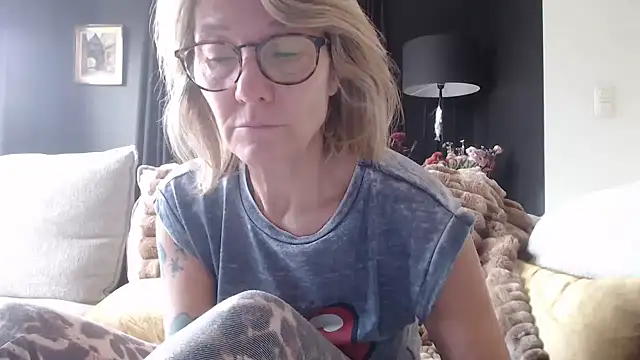 godinflower online show from October 2025 10:03:01 AM