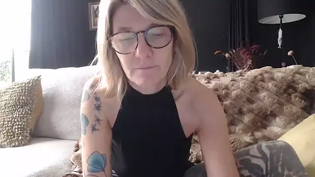 godinflower online show from October 2025 09:19:02 AM