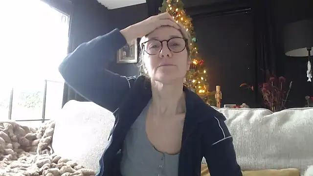 godinflower online show from December 2025 10:14:02 AM