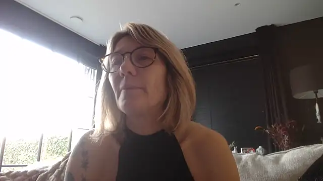 godinflower online show from November 2025 08:40:01 AM