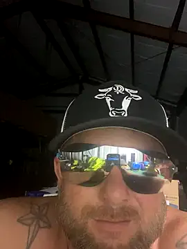 rocket8669 online show from October 2025 04:43:01 AM