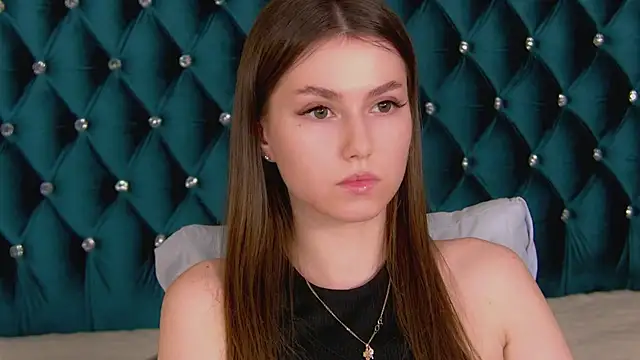 AliceMoreno online show from October 2025 05:12:02 PM