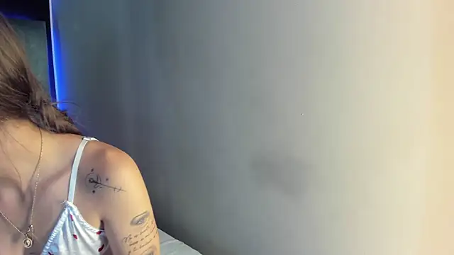 AmmyJones  online show from November 2025 07:03:03 PM