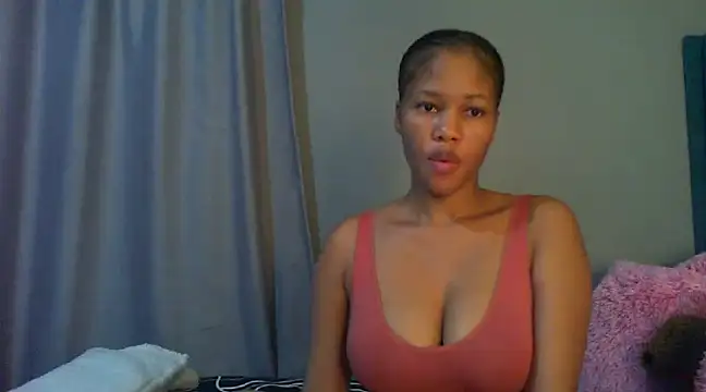 Snapshot of Sexylisa670 chatting on February 2025 09:20:01 PM Sexylisa670 online show from February 2025 09:20:01 PM