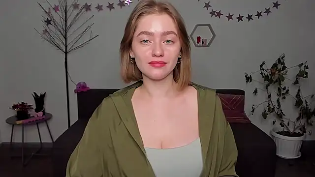 Snapshot of AidaPerry chatting on December 2024 06:15:02 PM AidaPerry online show from December 2024 06:15:02 PM