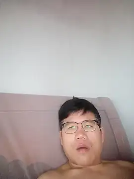 findagirlfriend online show from December 2025 01:11:01 AM