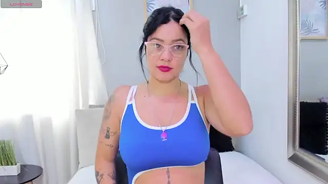 StefyGil  online show from March 2026 12:16:02 PM