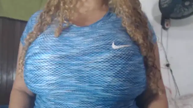 BustyAmanda online show from June 2026 03:01:01 PM