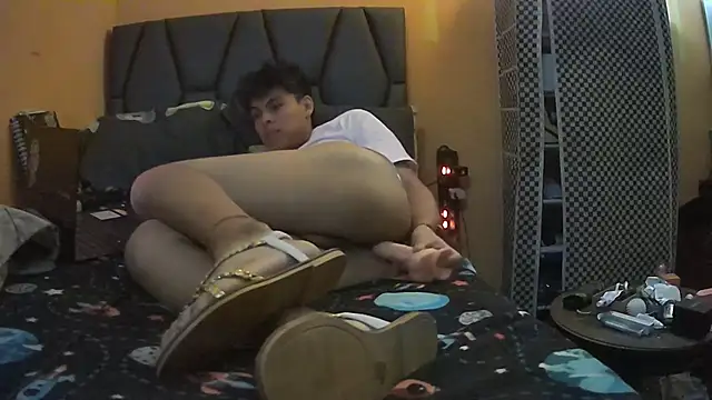 diegotorresd2312 online show from November 2025 02:15:02 AM