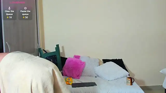 ValeryJohanson  online show from April 2026 06:43:01 PM