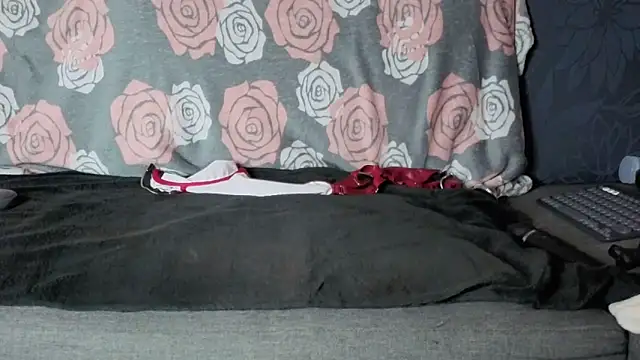 Lunadelisla online show from February 2026 09:36:01 PM