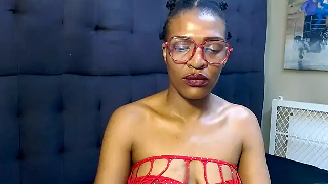 SpicyQueenxxxx online show from December 2025 01:58:02 PM