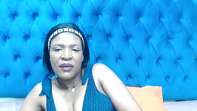SpicyQueenxxxx online show from April 2026 07:33:01 PM