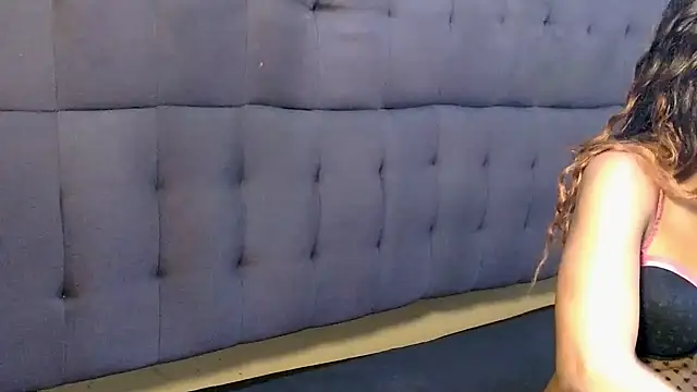 SpicyQueenxxxx online show from December 2025 06:54:02 PM