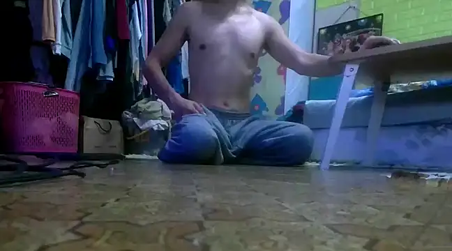 zhan7965 online show from December 2024 07:06:02 PM