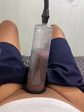 Snapshot of king_cum_ chatting on March 2026 12:33:01 AM king cum online show from March 2026 12:33:01 AM