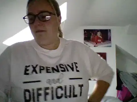 Snapshot of scrummymummy2 chatting on December 2024 01:05:02 PM scrummymummy2 online show from December 2024 01:05:02 PM