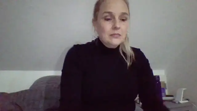 scrummymummy2 online show from February 2026 11:02:01 PM