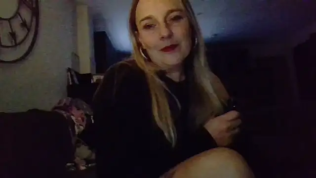 scrummymummy2 online show from January 2026 12:48:01 AM