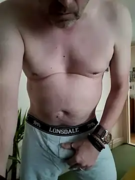 Snapshot of JulianJ50 chatting on October 2025 01:45:01 PM JulianJ50 online show from October 2025 01:45:01 PM