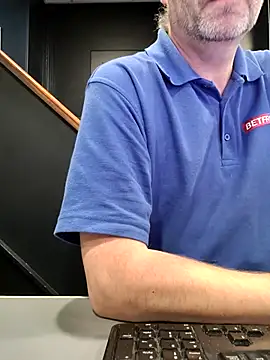 JulianJ50 online show from December 2025 08:50:01 PM