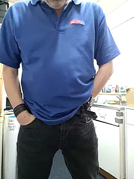 JulianJ50 online show from November 2025 08:14:01 AM