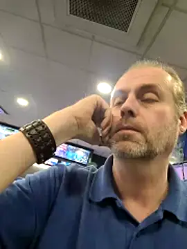 JulianJ50 online show from March 2026 09:24:02 PM