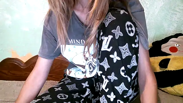 DennisXCaroll online show from October 2025 05:52:02 AM