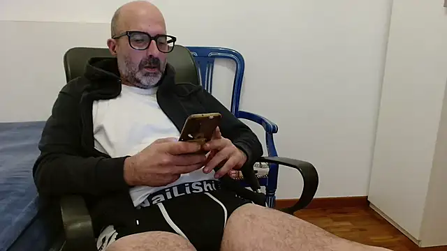 newsimo74 online show from October 2025 05:19:02 AM